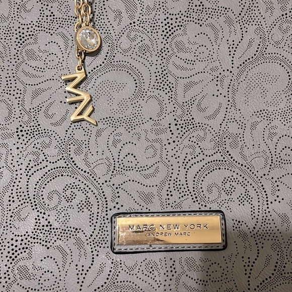 Marc New York Andrew Marc Tote Bag - Picture 3 of 14